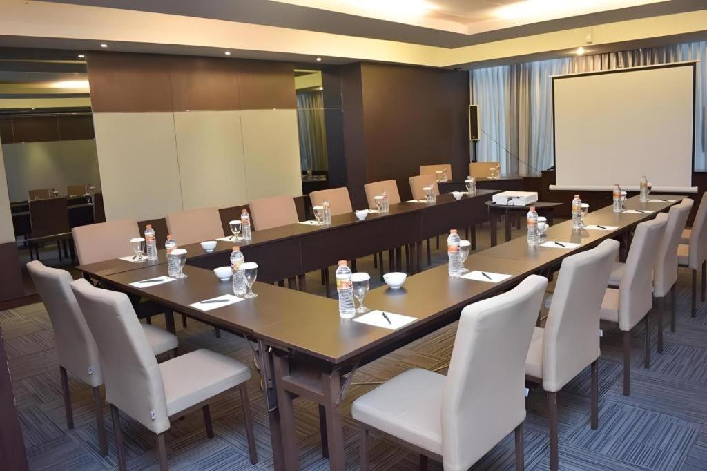 Bogor Valley Hotel Buitenkant foto